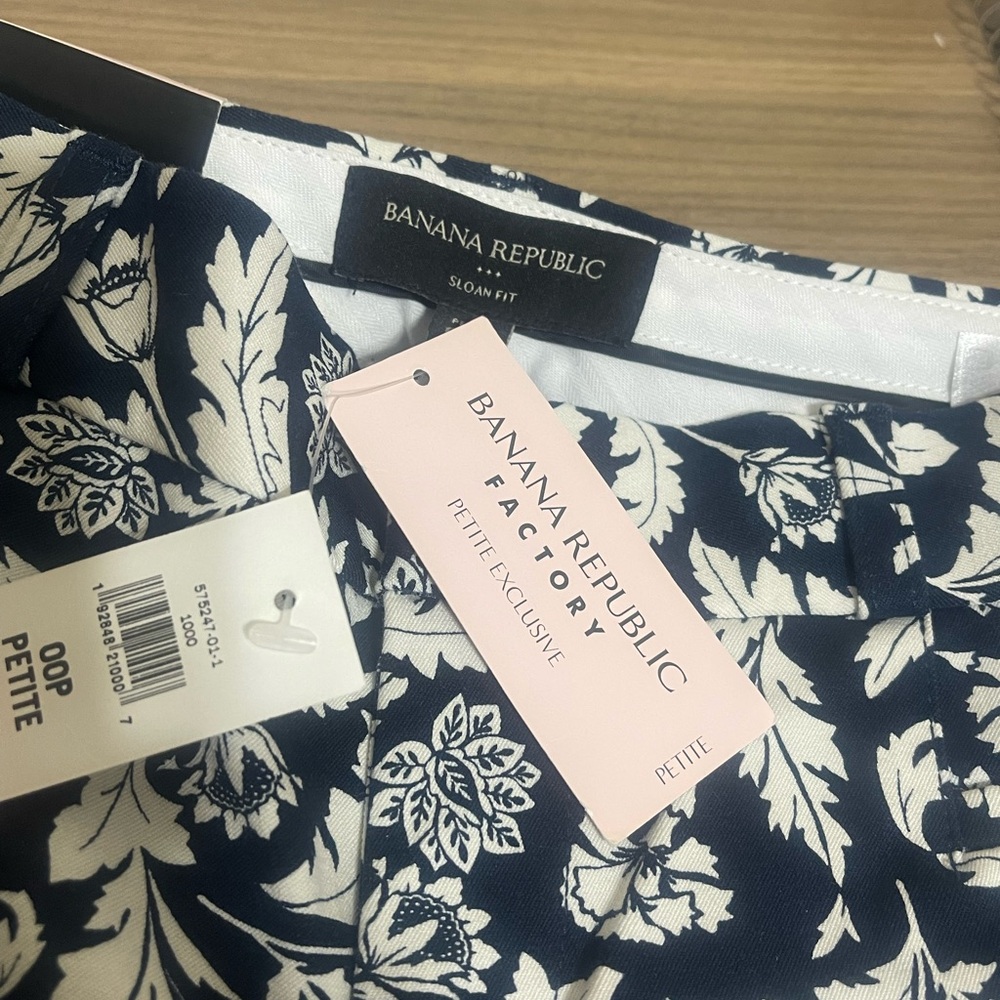 Banana Republic Sloan Petite Floral Pants - Picture 6 of 6